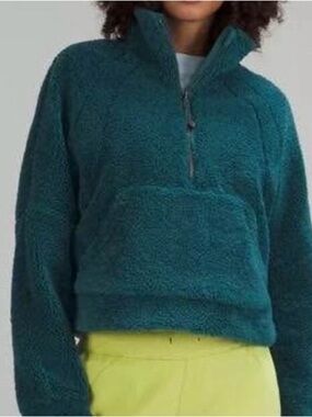 Lululemon oversized, cropped, Scuba funnel neck pullover. Jasper Green. XS.